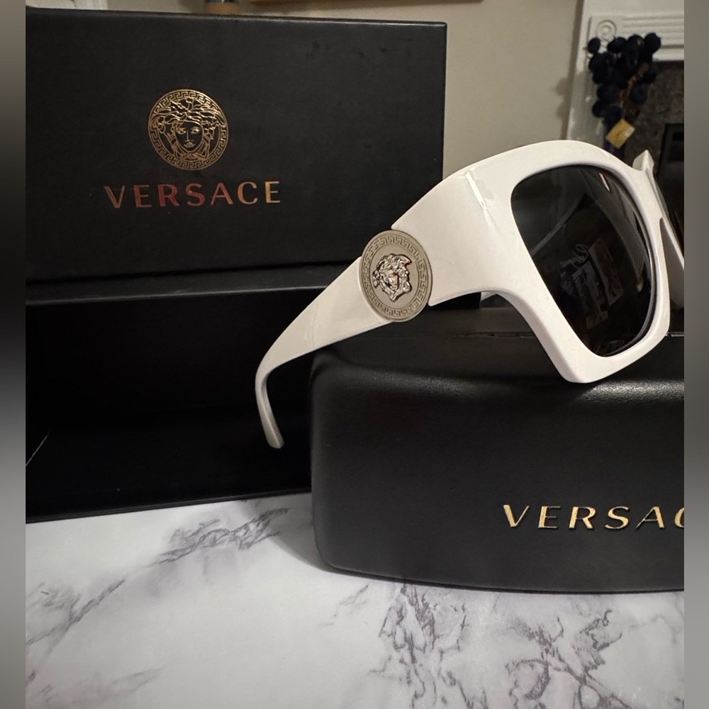NWT Versace VE4409 Sunglasses